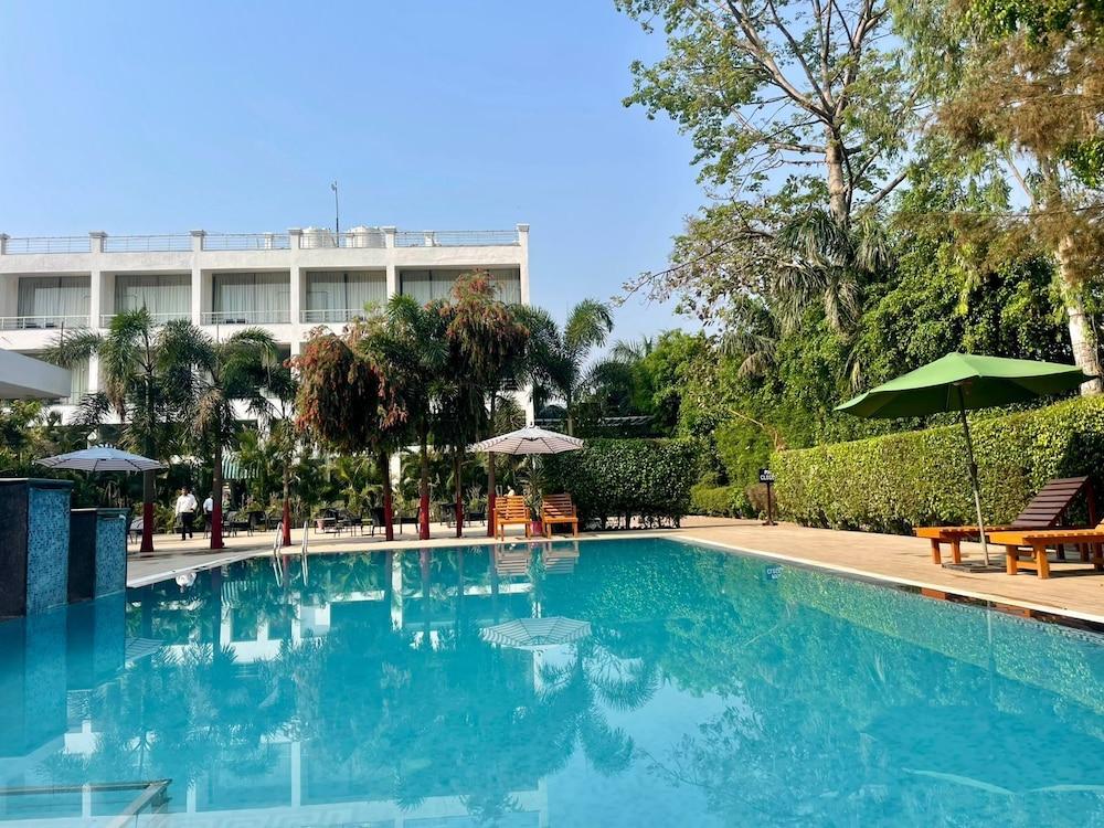 Winsome Resort & Spa