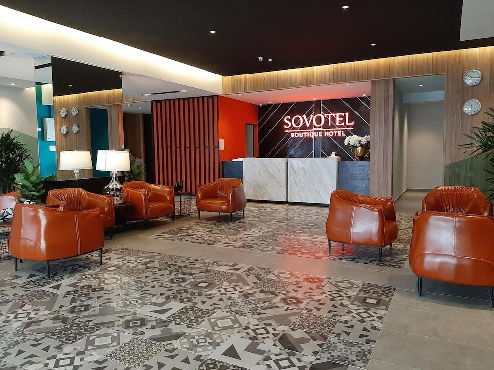 Sovotel Conezion Putrajaya Lobby