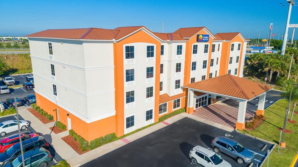 كومفرت إن آند سويتس مين جيت ساوث منظر من الجو