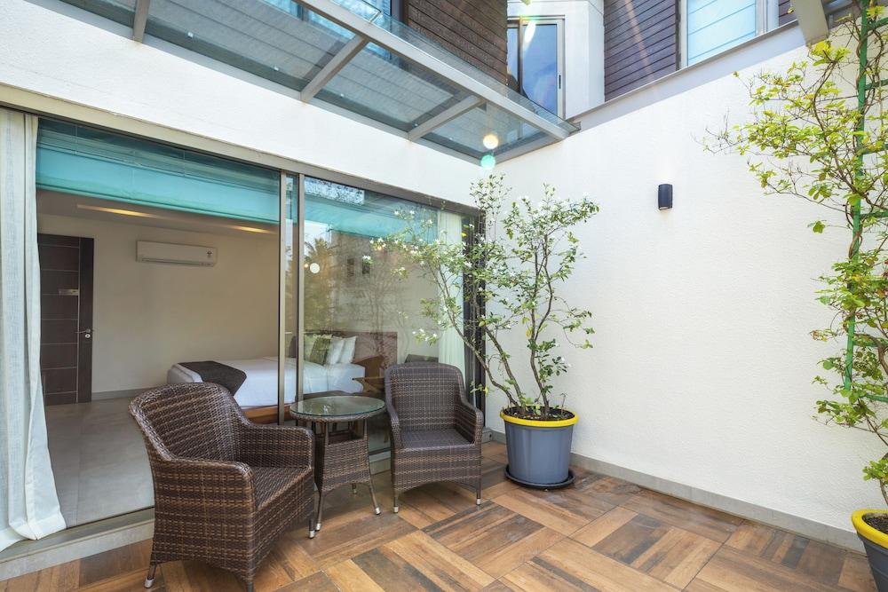 آم ا س ايز آند تريلز شيرليز إنتي كومبالانغي، كوكي الصورة الأساسية