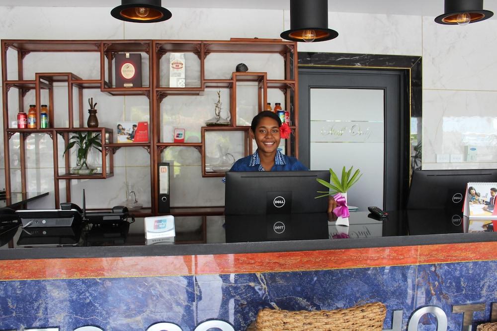 جيمز كوك هوتل