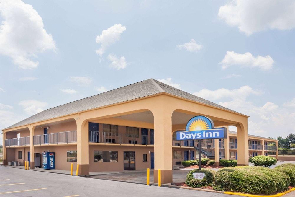 دايز إن باي ويندام كلينتون