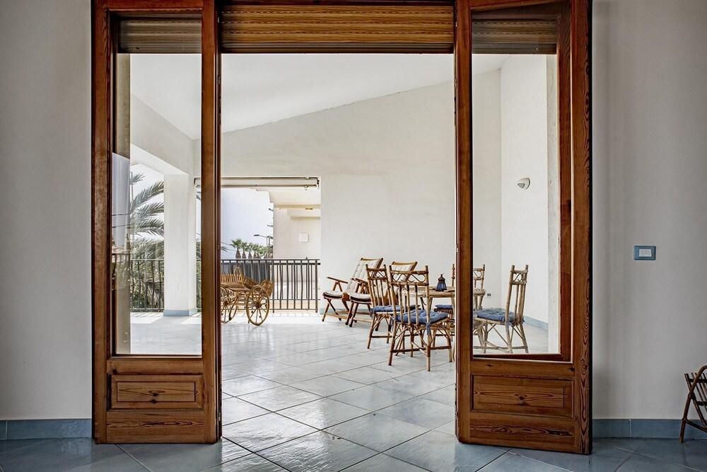 سيفرونت تيراس إن دونالوكاتا باي واندرفول إيتالي غرفة