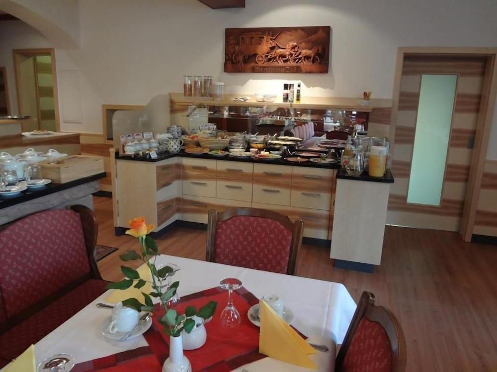 هوتل روز هايدلبيرج مطعم