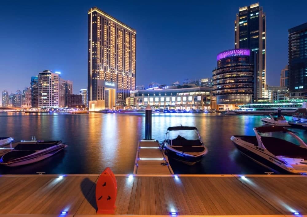 Address Dubai Marina Residences Exterior