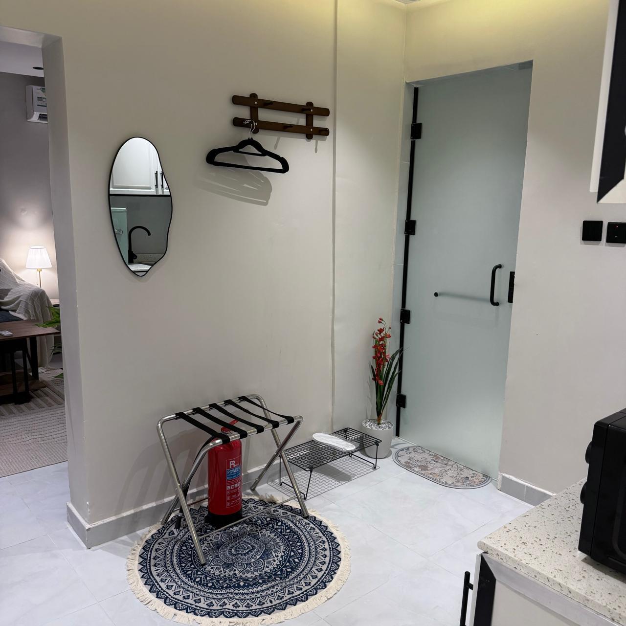 Modern Studio with Self check-in | 5544 Interior