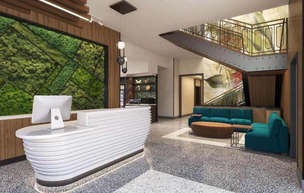 تور هوتل تورونتو، بارت أوفيجي د ي باي هيات منطقة الاستقبال