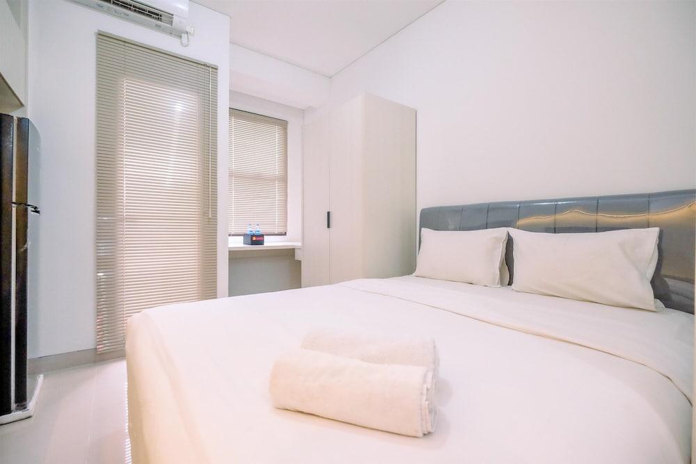 Comfy And Elegant Studio Transpark Cibubur Apartment Interior