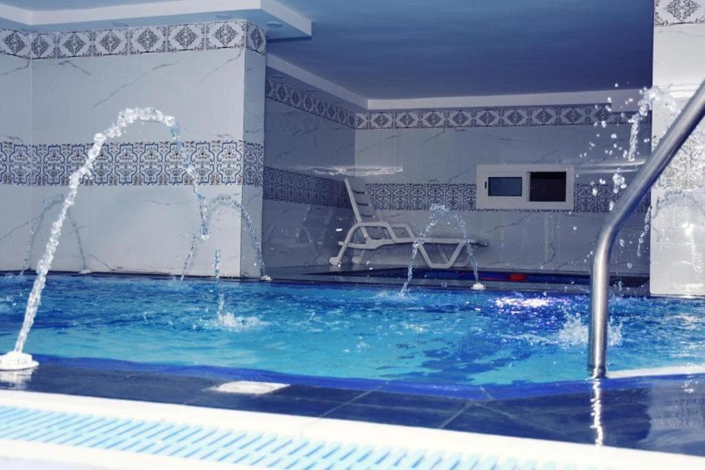 فندق قصر الأندلس الماسي أخرى