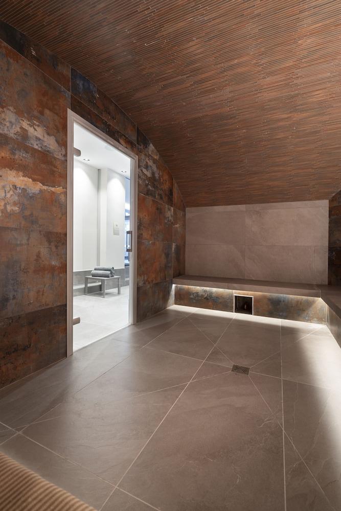 إم جي ٕيلهوتلز آند ريزيدنسز - أوتل أهينا غرفة بخار