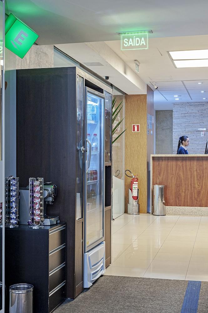 فاست سليب جوارولوس باي زلافييرو أوتيس منطقة الاستقبال