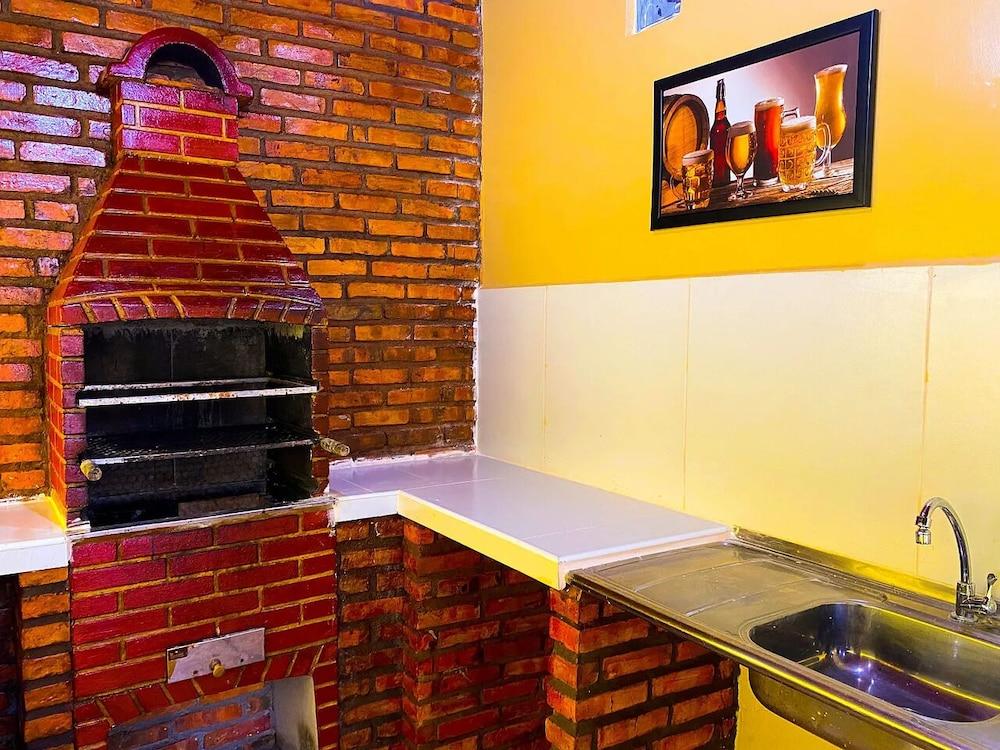 Casa em Flecheiras por Be My Guest BBQ/Picnic Area