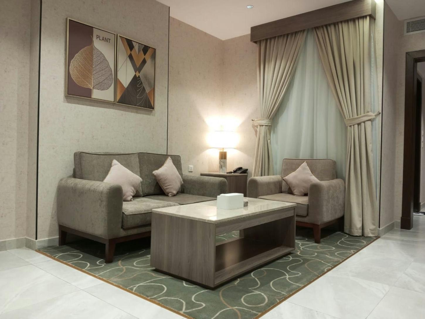 Elegant Apartment with Comfortable and Simple Furniture | 4536 Featured Image