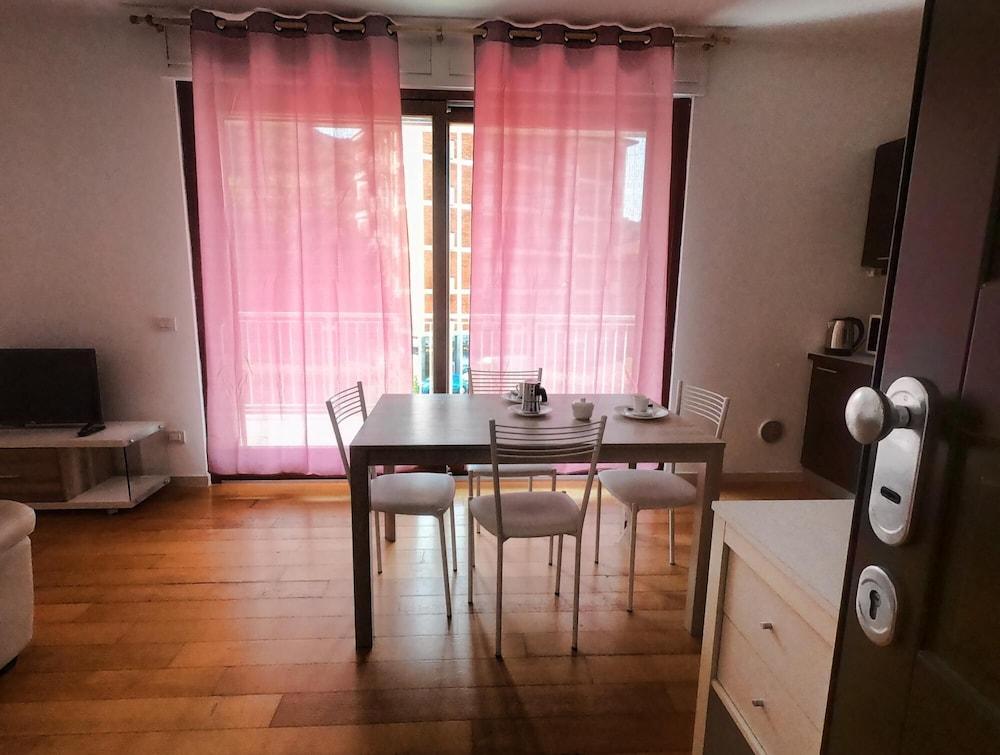 كومو كومفورت فلات باي واندرفول إيتالي غرفة