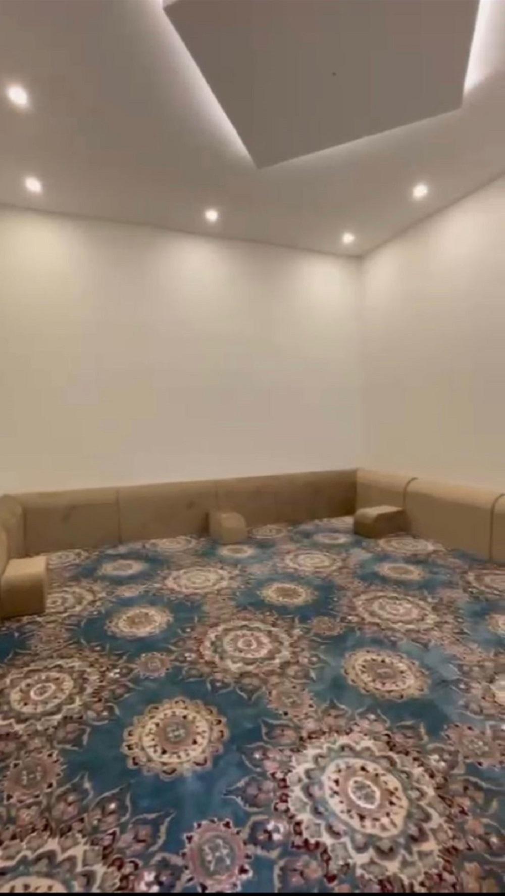 شاليه بتصميم جذاب وألعاب أطفال | 2190 مجلس داخلي