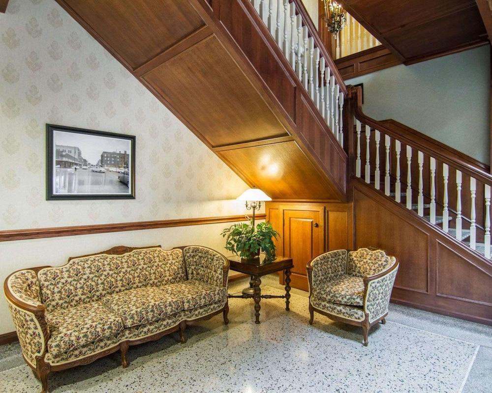 ليبرتي هوتل، آن أسيند كوليكشن هوتل الردهة