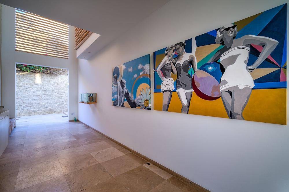 DCO Suites Lounge & Spa Reception