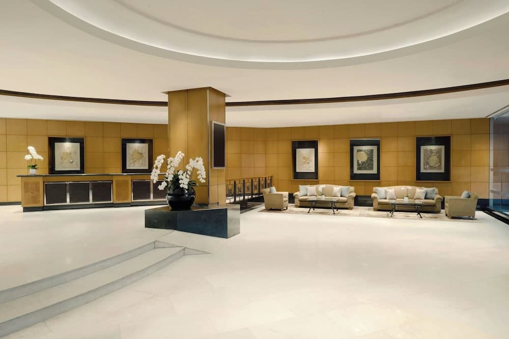Royal Orchid Sheraton Riverside Hotel Bangkok Lobby
