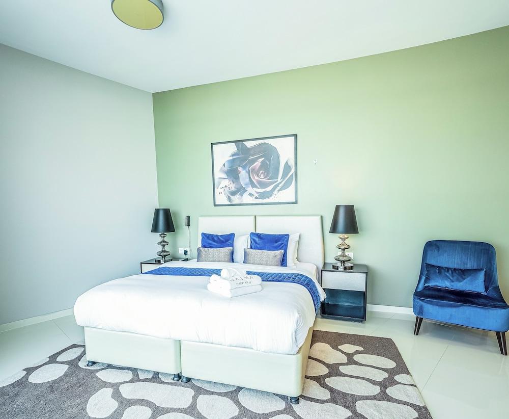 نسمة هوليداي هومز - داماك هيلز أرتيسيا برج سي غرفة