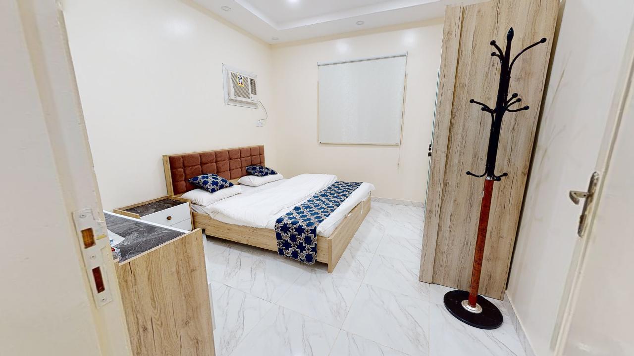 Comfy Chalet with Comfortable and Simple Furniture | 1054 Room
