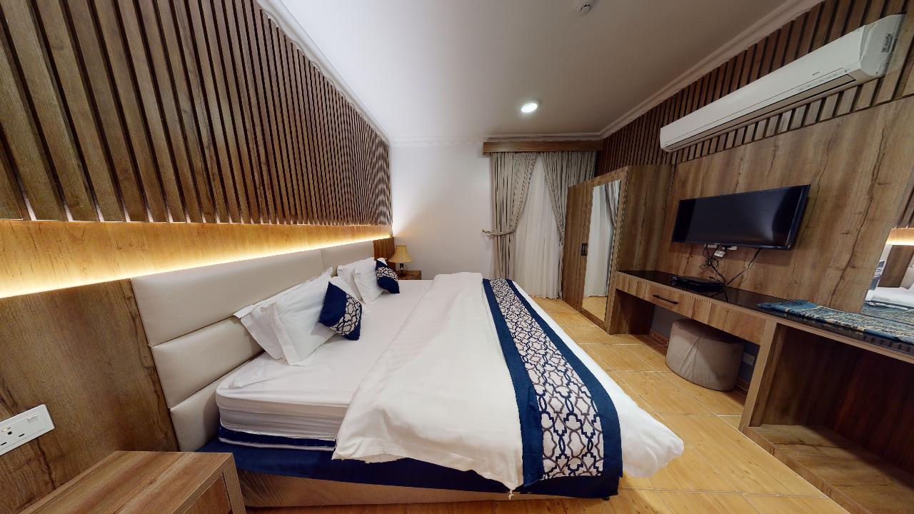 Comfy Chalet with Comfortable and Simple Furniture | 1955 Room