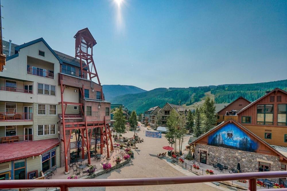 بيلٕ س 2 بافالو لودج 2 بد روم 2 باث و المنطقة المحيطة بالمنشأة