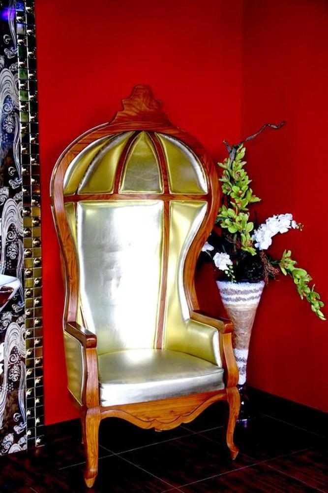 جارد رويال بيل لومبوك منطقة الاستقبال