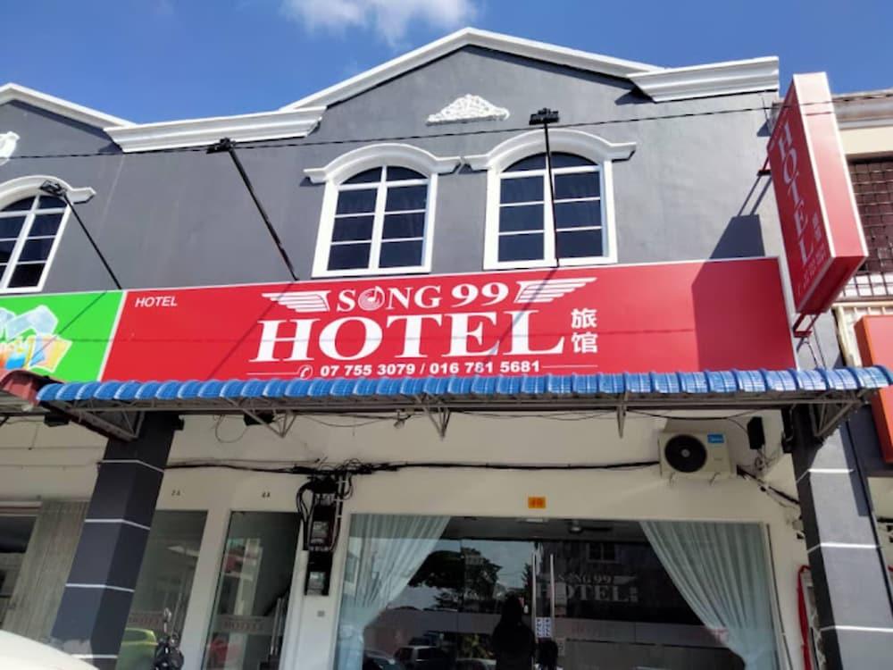 OYO 90953 Song 99 Hotel