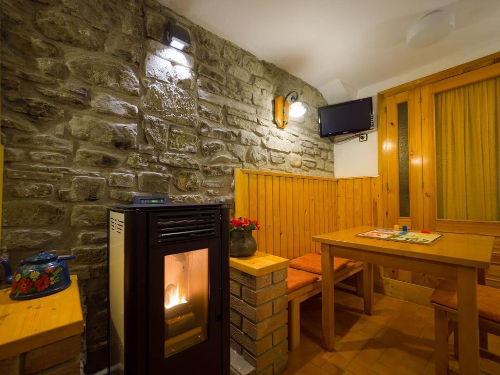 Hostal Pirineos Sarvisé Others