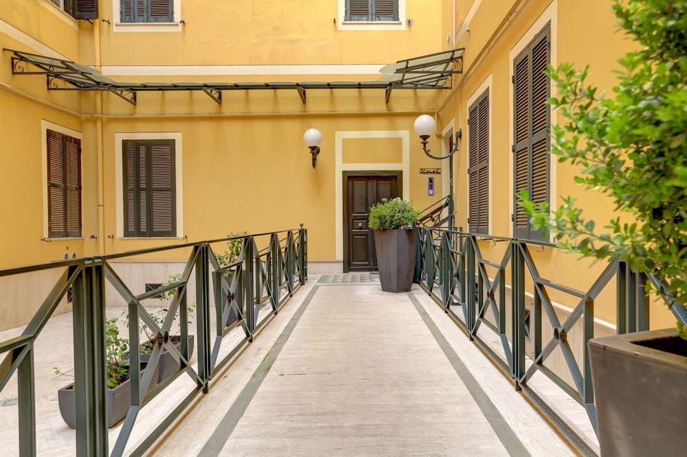 كولوسيو جرين بارك - هوم آند مور المنطقة الخارجية