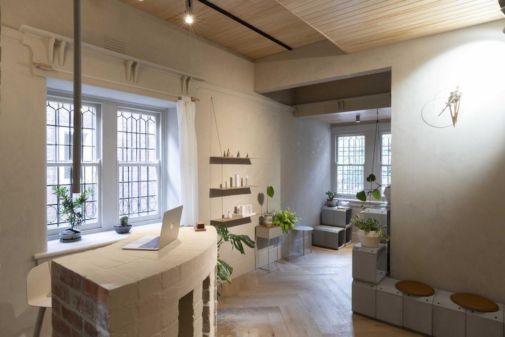 إن ذا بريك سبا آند هوتل منطقة الاستقبال