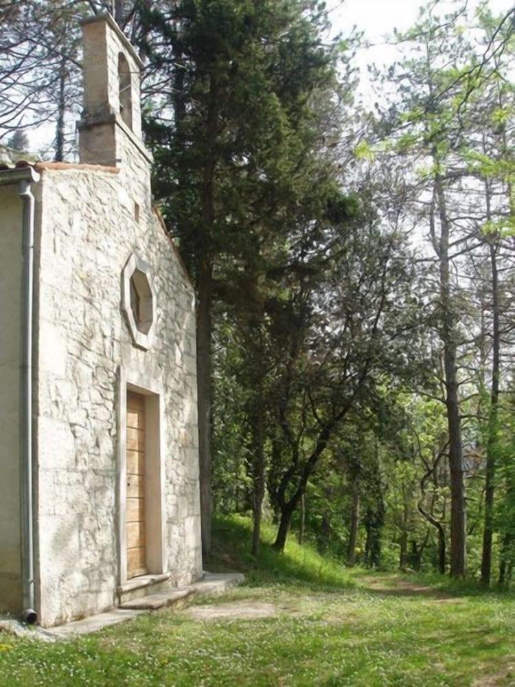 هيلث ريزورت آند سبا إستارسكي توبليس ميرنا المنطقة المحيطة بالمنشأة