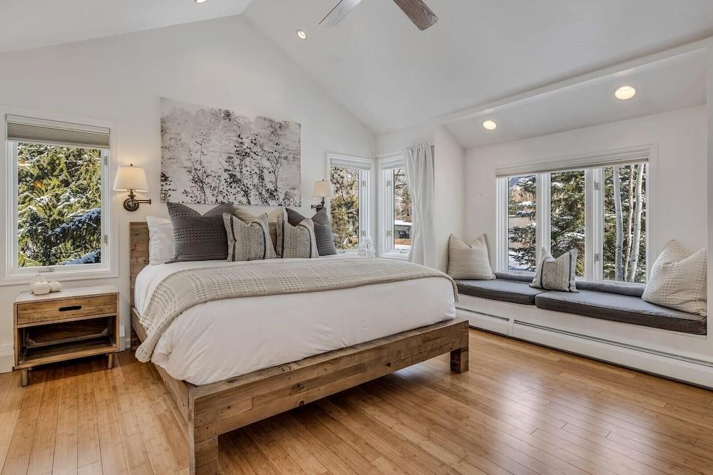 5 بي رومئبداي د أسبين هوم - ستونينج فيوز غرفة