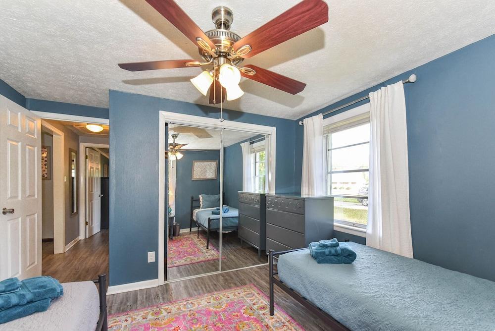 كيك كوزي هوم نير بورت أوف سافانا غرفة