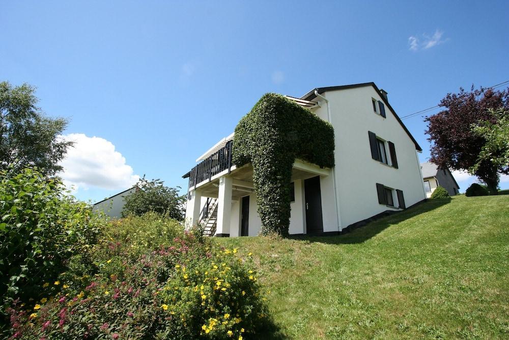 Charming Holiday House With Sauna, Tanning Bed, Garden, Terrace and Lovely View