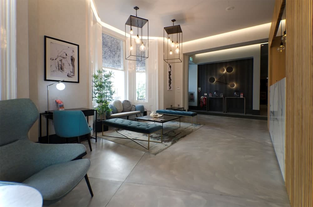 K Hotel Kensington Lobby Sitting Area