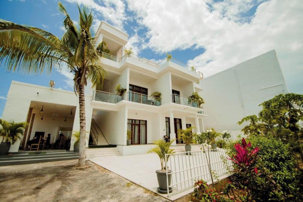 Seabreeze Villas Nungwi Featured Image