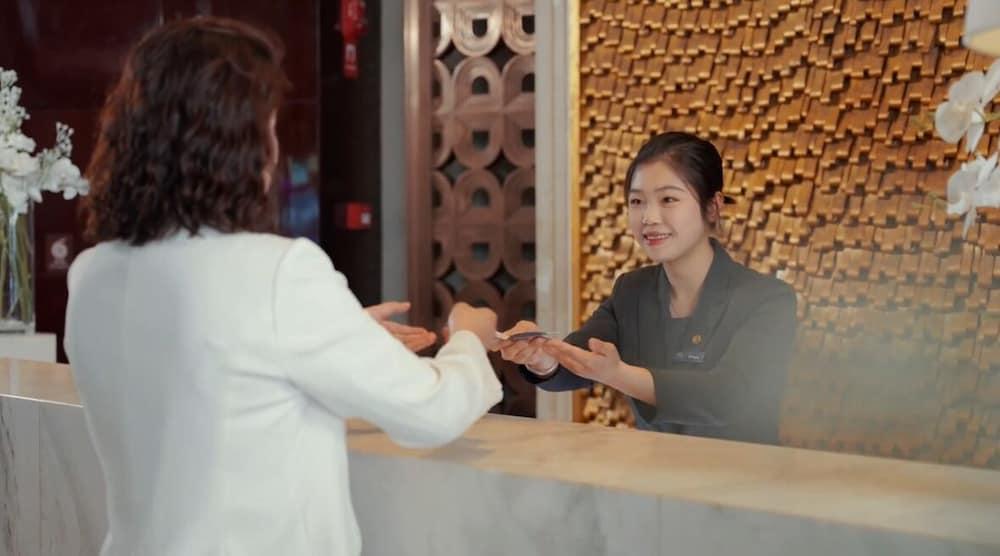 جونلوكس هوتل جوانجتشو زينجتشينج