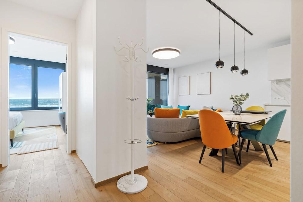 ستيليش لاكوريوس ٔبت دبوي بول آند جي اي ا د 14