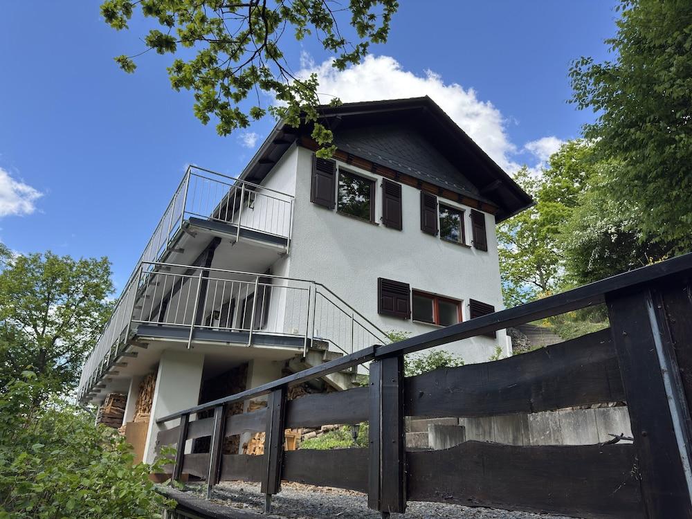 فيرينهاوس ساكفايفنبليك، هاتسفيلد المنطقة الخارجية