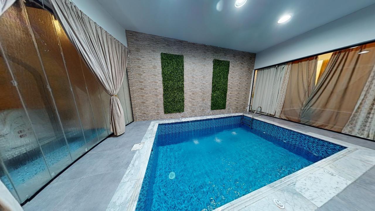 Attractive Chalet with Pool | 1448