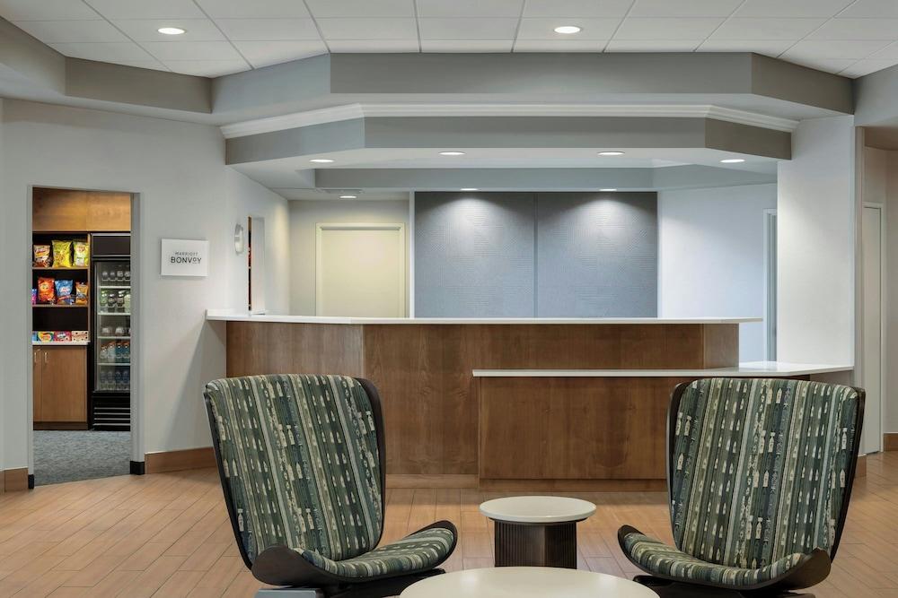 سبرنجهيل سويتس باي ماريوت فرانكينموث منطقة الاستقبال