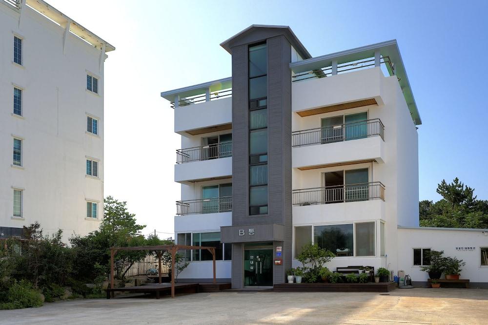 Taehwa Pension Exterior
