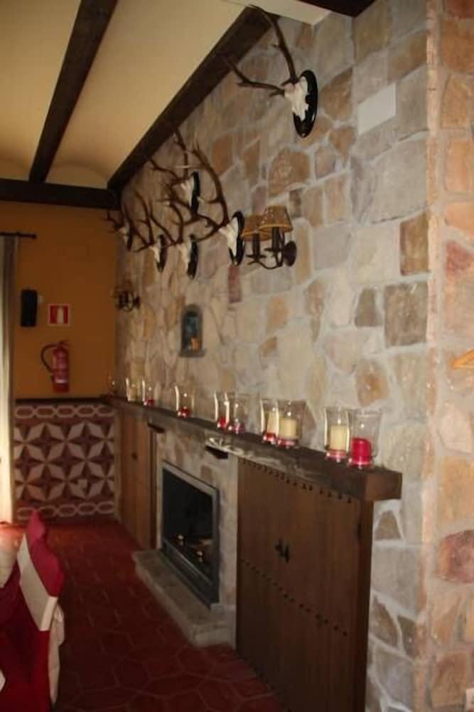 أوتل بوسادا ديل كوردوبيز داخلي