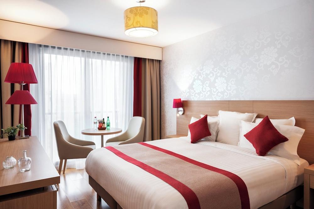 ريزيدوم أبارت أوتل باري إيفري