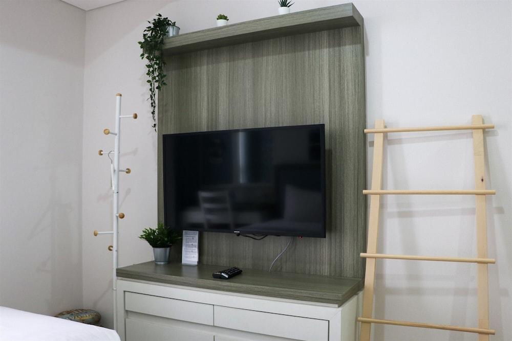 كومفرت آند إليجان   بد روماتي جولد كوست أبارتمنت داخلي