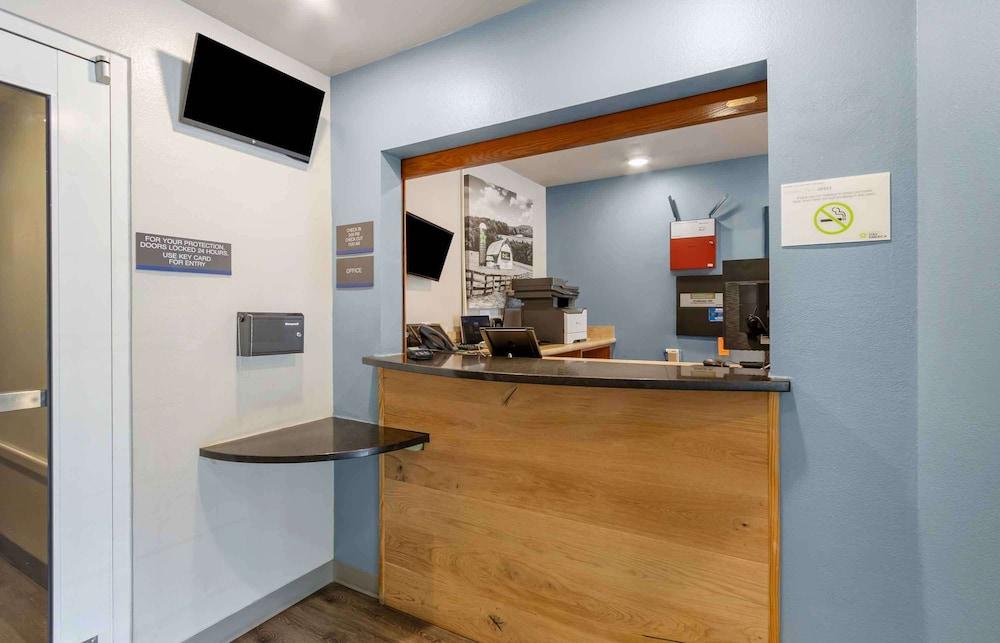 إكستنديد ستاي أميريكا سيليكت سويتس - شارليستون - نورث تشارليستون - آي-526 الردهة