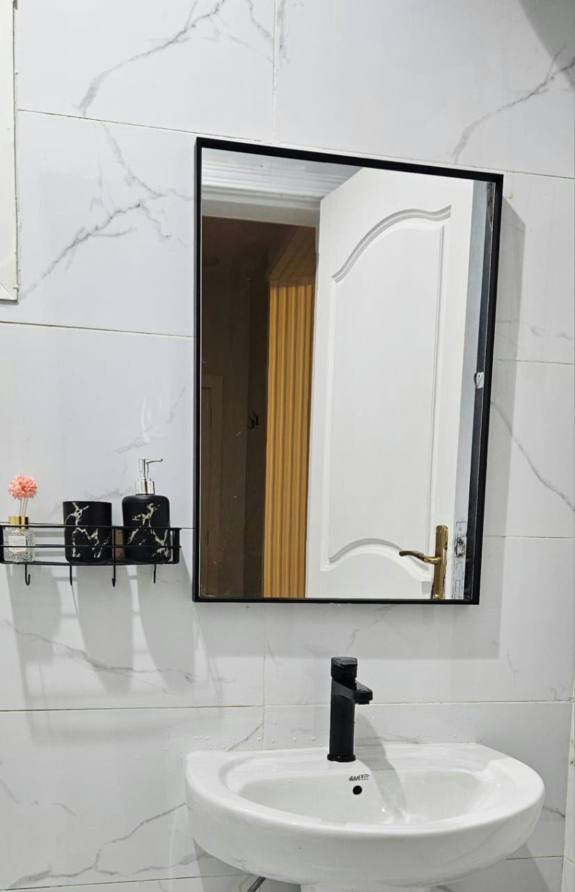 Elegant Apartment with Self Check-in | 4559 Bathroom