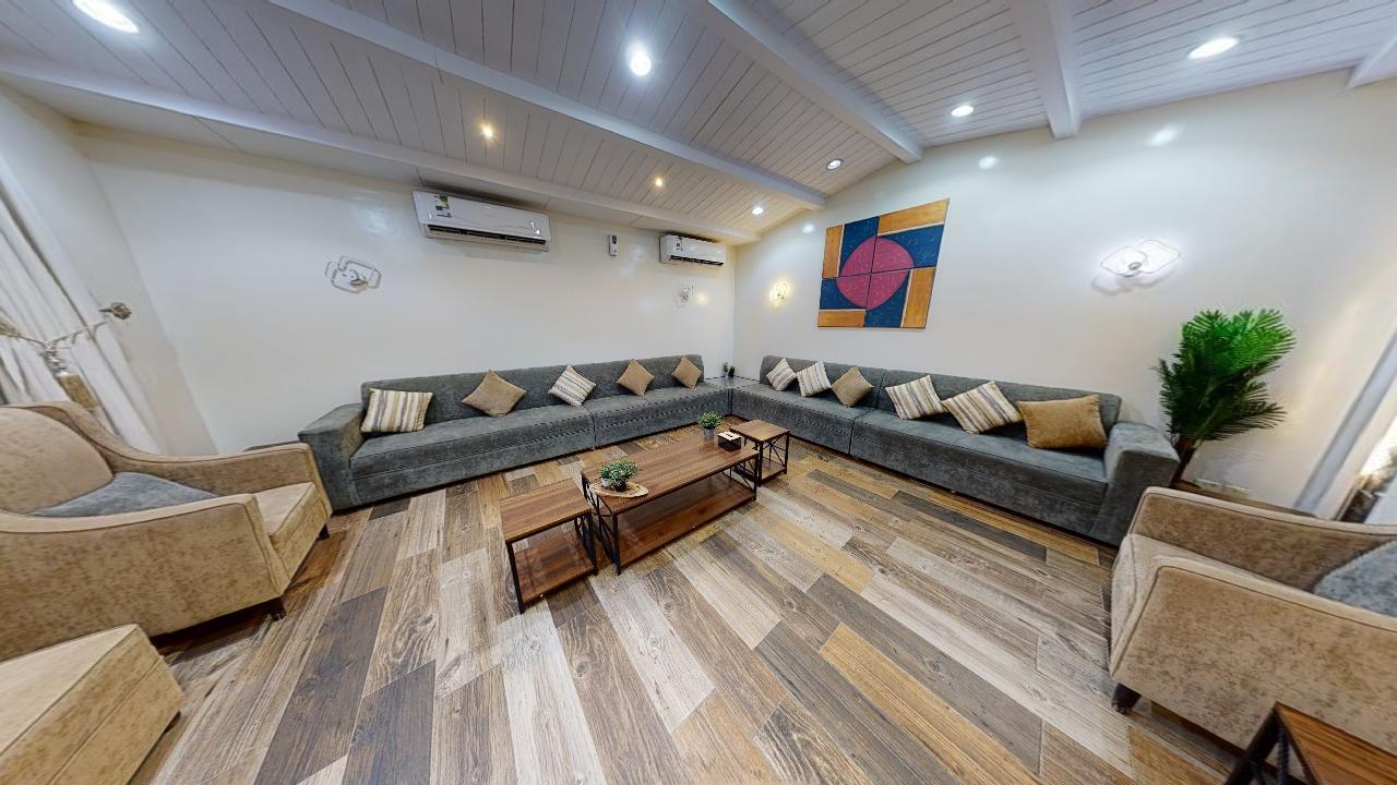 Comfy Istiraha with Pool | 242 Living Area