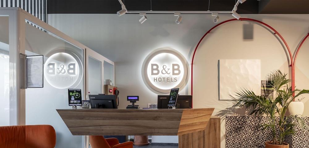 بي آند بي هوتول كومو باراديلو الردهة